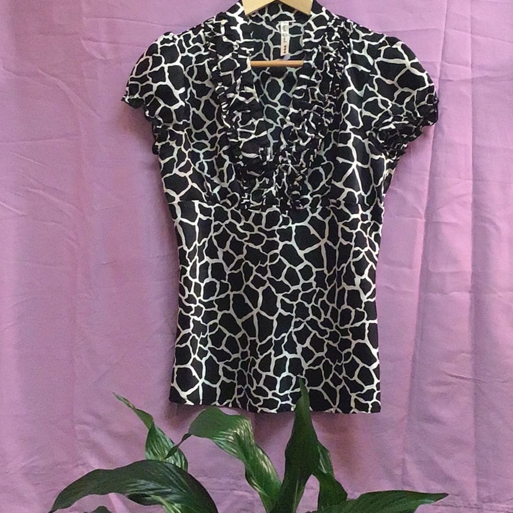 Black & White Print Frilly Ruffle Satiny Blouse Umpire Waist